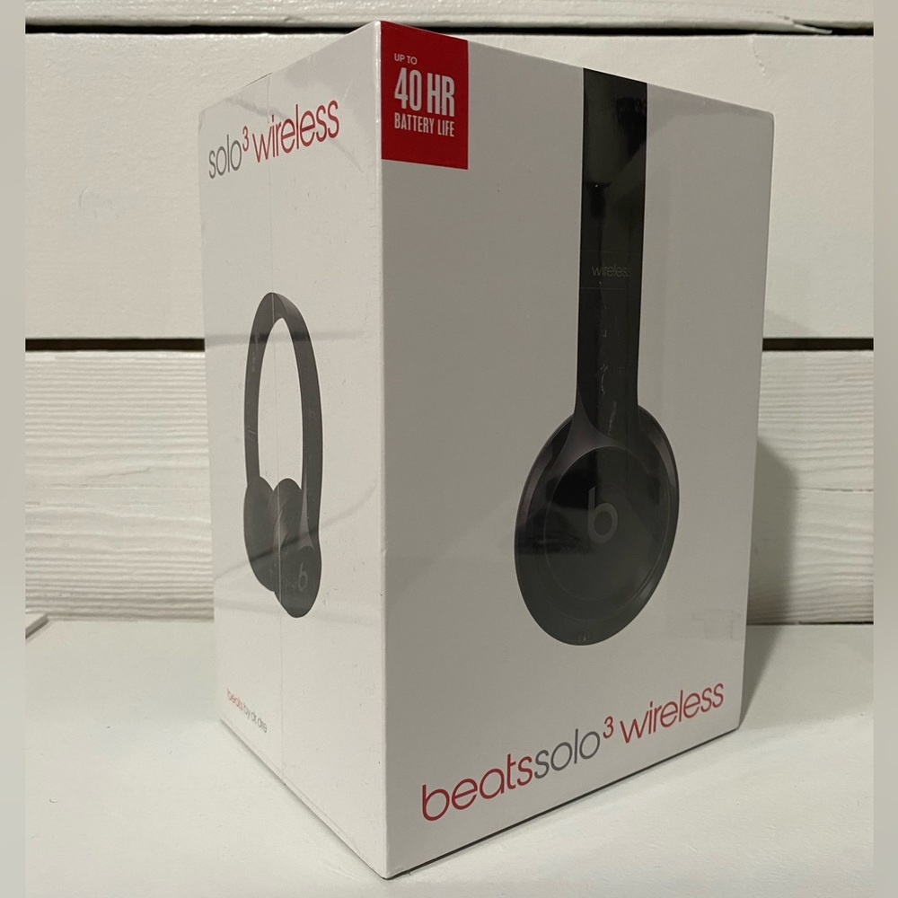 Beats by Dr. Dre Beats Solo3 Wireless On-Ear Headphones - Gloss Black